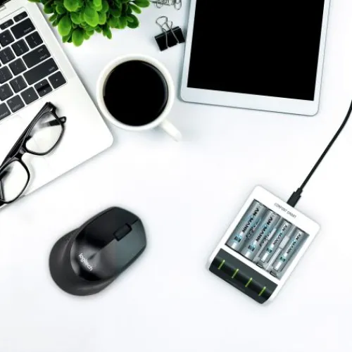ANSMANN AG Akku-Ladegerät Comfort Smart + 4× AA 2100mAh^ Akku-ladegeräte